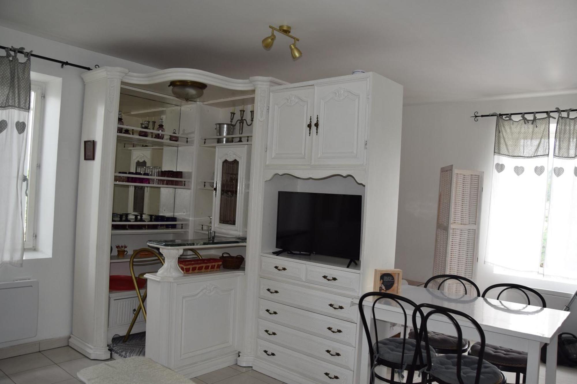 Evasion Campagnarde Avec Jardin Et Parking, Proche De Eurexpo Et Groupamastadium Apartment